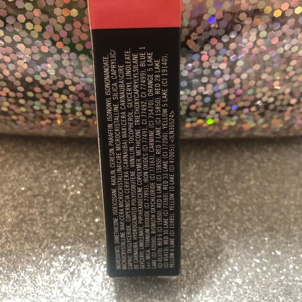 BNIB! MAC Retro Matte Lipstick 💄 in Runway Hit 703